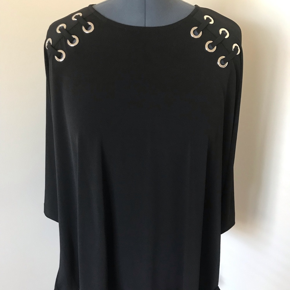 Multiples Black Top Size 1X